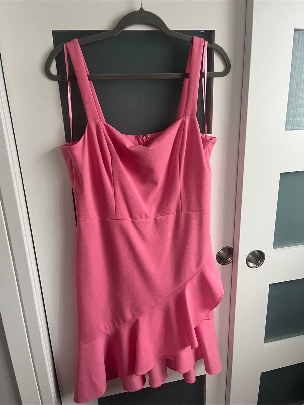 Sleeveless Ruffle Hem Mini Dress in Pink